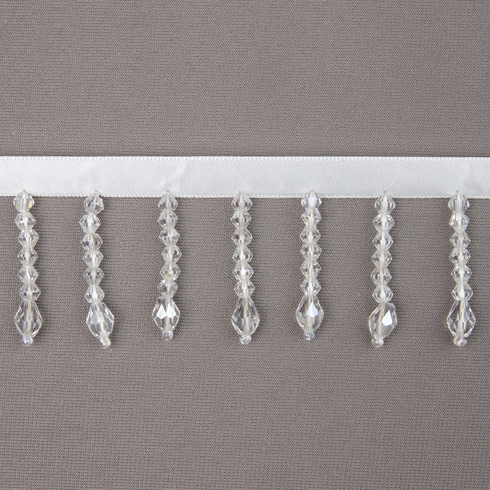 Бахрома со стеклярусом 5105 белый/crystal (ширина 4 см,  декор 3.2 см) (уп. 9,144 м)