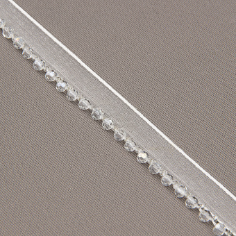 Кант на органзе с бусами 2508-01 белый/crystal (ширина общая 1,3 см/ декор 0,5 см) (уп. 9,144 м)